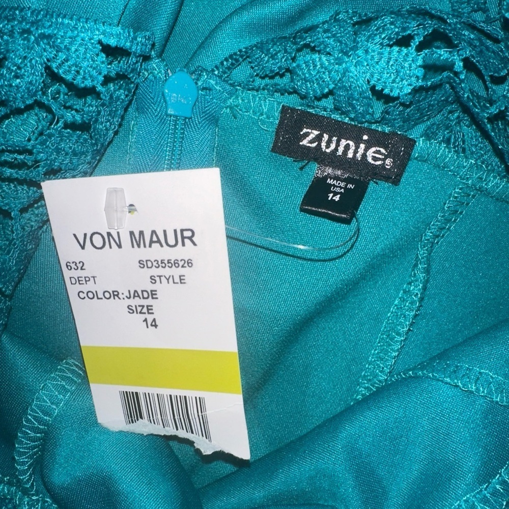NEW Zunie Girls Sz 14 Mini Sleeveless Green Dress Back Sip Lace Accent - Picture 9 of 9